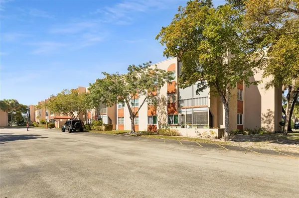 $104,900 | 8280 Southwest 24th Street, Unit 7312, North Lauderdale, FL 33068