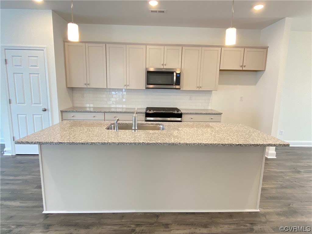 7041 Dunton Road Chesterfield, VA 23832 - Photo 9 of 21 Gallery Image 9