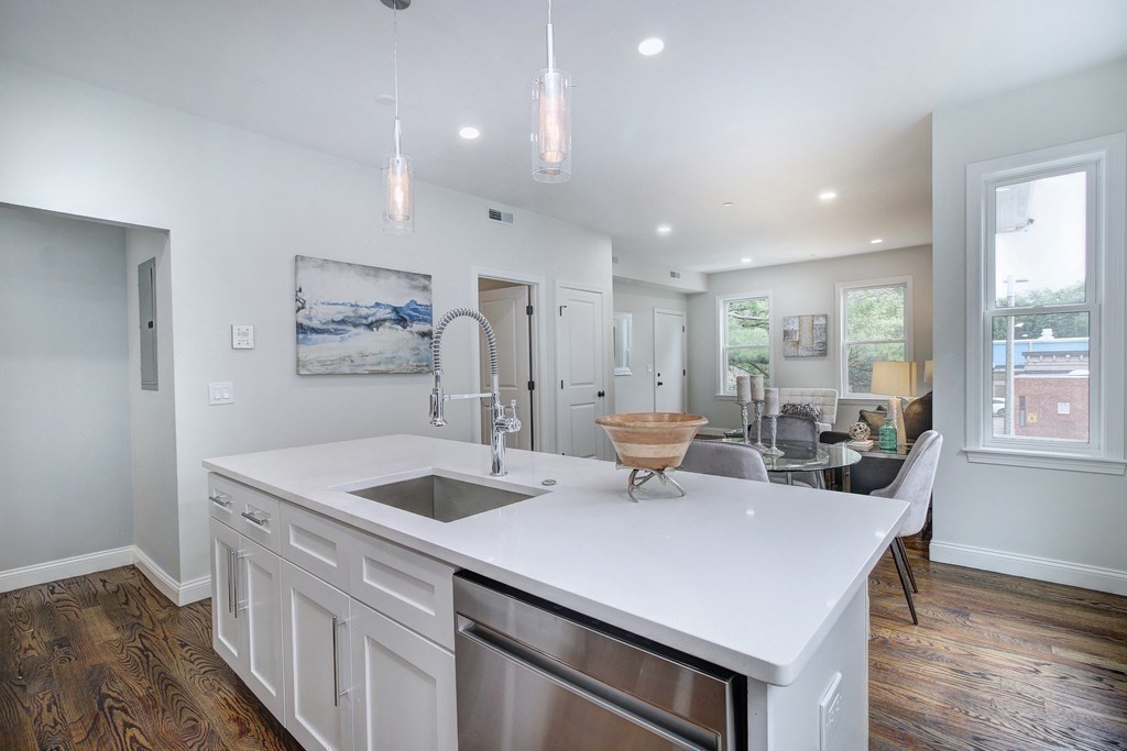 757 Washington Street, Unit 1 Boston, MA 02124 - Photo 2 of 17