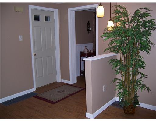 145 Morgan Hill Road Morgan, PA 15064 - Photo 4 of 10 Entry/Foyer. Clean & Bright with today s colors!