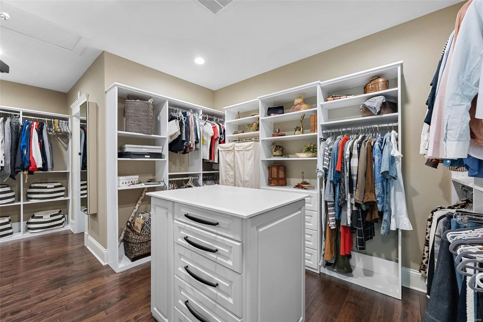 809 North Spoede Road St. Louis, MO 63141 - Photo 29 of 52 Gallery Image 29