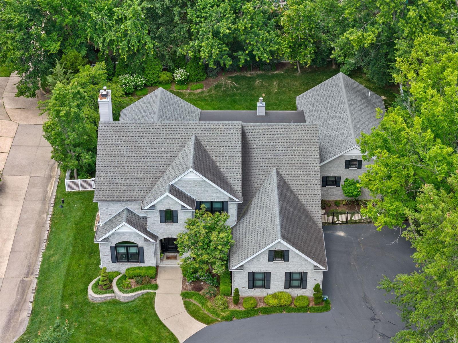 809 North Spoede Road St. Louis, MO 63141 - Photo 3 of 52 Gallery Image 3