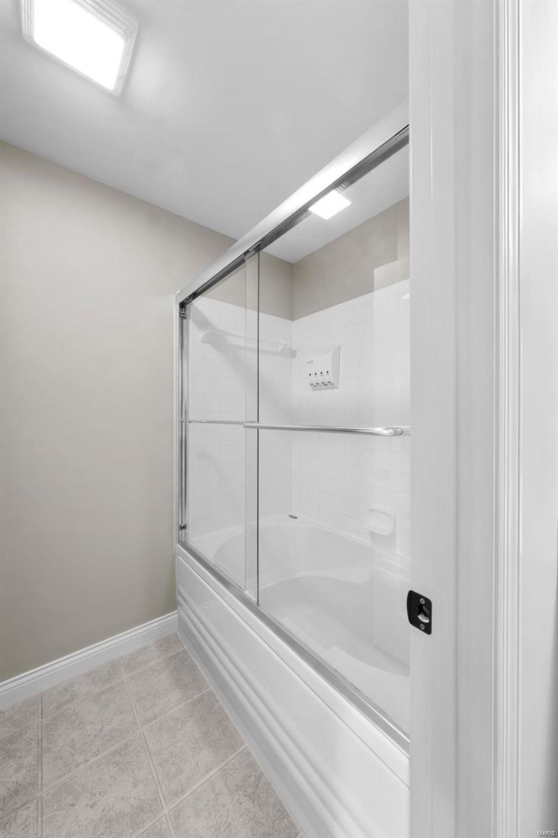 809 North Spoede Road St. Louis, MO 63141 - Photo 39 of 52 Gallery Image 39
