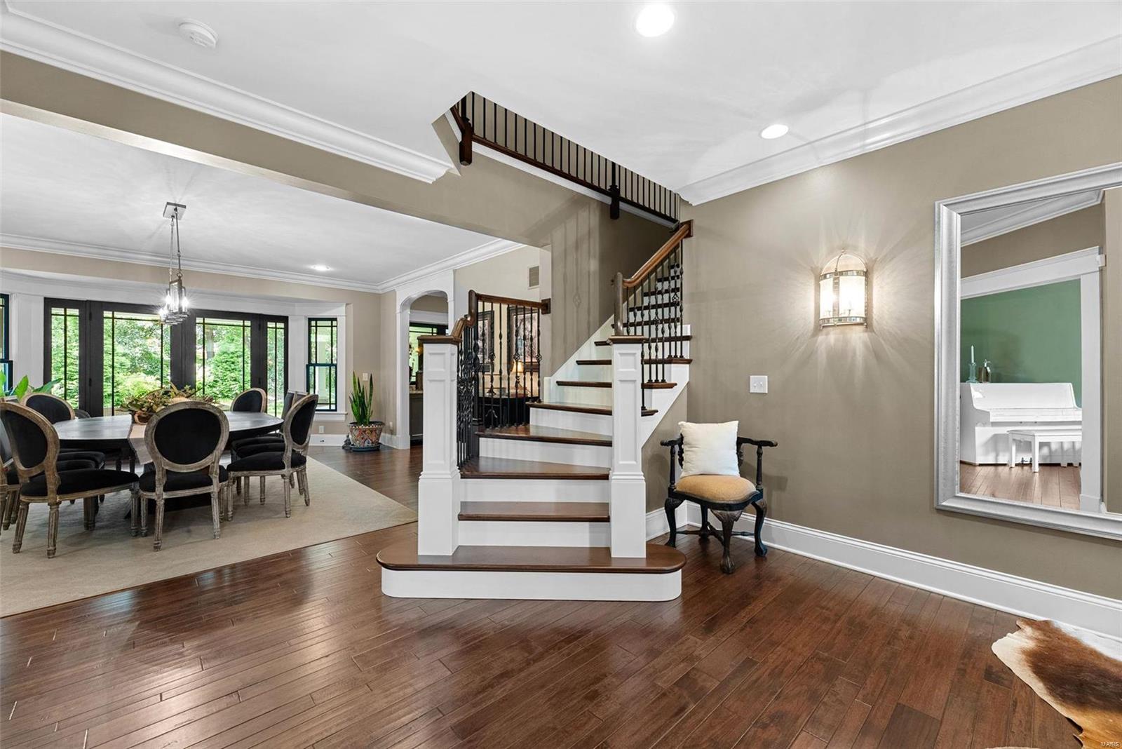 809 North Spoede Road St. Louis, MO 63141 - Photo 4 of 52 Gallery Image 4