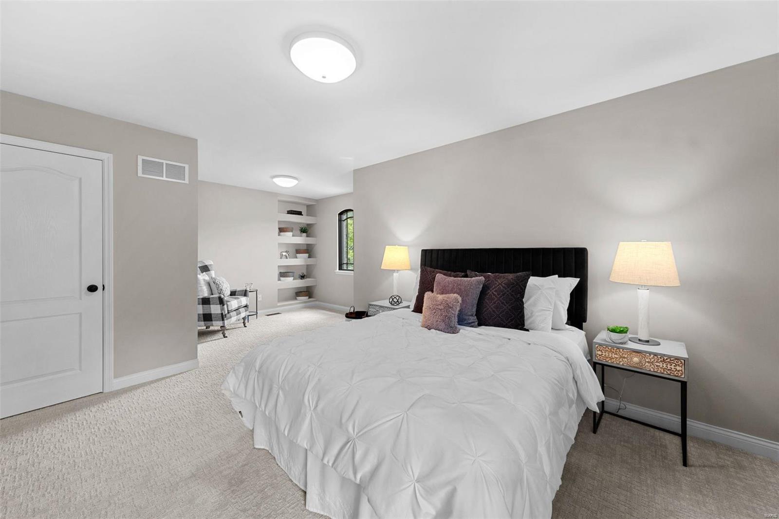 809 North Spoede Road St. Louis, MO 63141 - Photo 41 of 52 Gallery Image 41