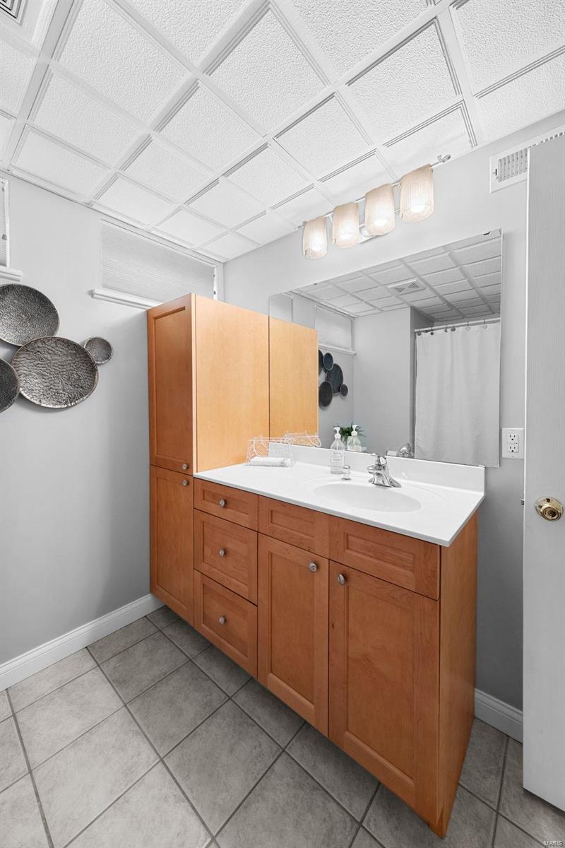 809 North Spoede Road St. Louis, MO 63141 - Photo 47 of 52 Gallery Image 47