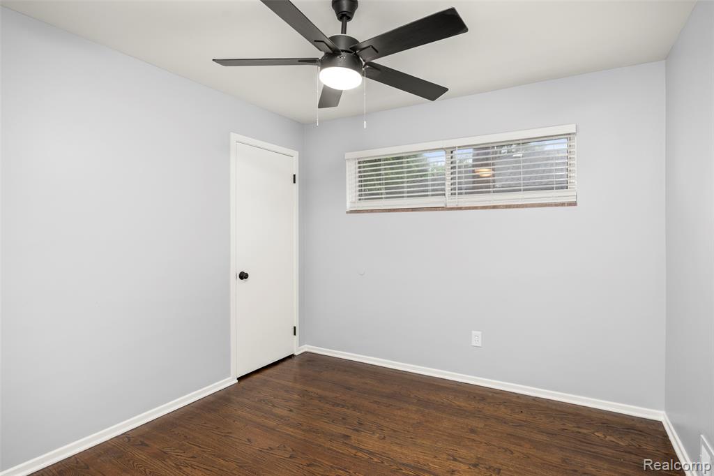 24270 Scotia Road Oak Park, MI 48237 - Photo 12 of 22