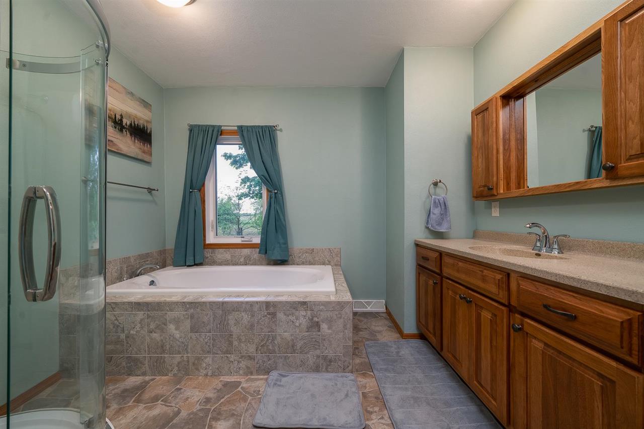5255 Simpson Road Rockford, IL 61102 - Photo 16 of 38 Gallery Image 16