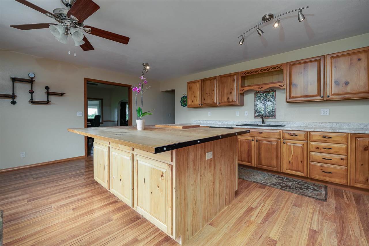 5255 Simpson Road Rockford, IL 61102 - Photo 8 of 38 Gallery Image 8