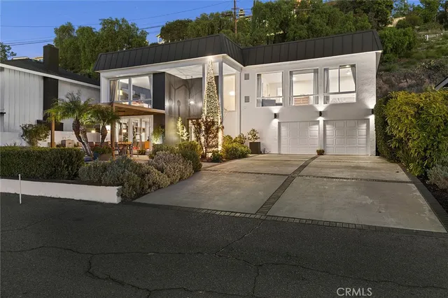 $1,700,000 | 12276 Circula Panorama Place, North Tustin, CA 92705