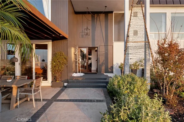 $1,700,000 | 12276 Circula Panorama Place, North Tustin, CA 92705