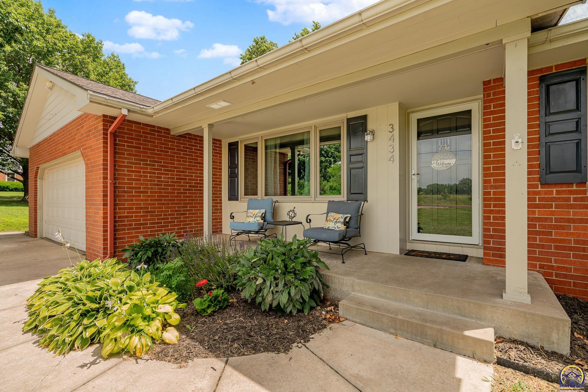 3434 Southeast Shawnee Heights Road Tecumseh, KS 66542 - Photo 3 of 67