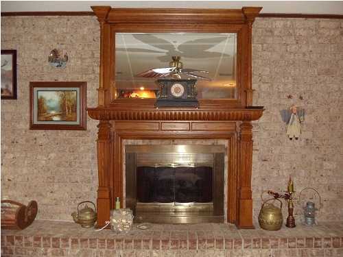 199 Country Club Road Shalimar, FL 32579 - Photo 13 of 21 a living room with a fireplace
