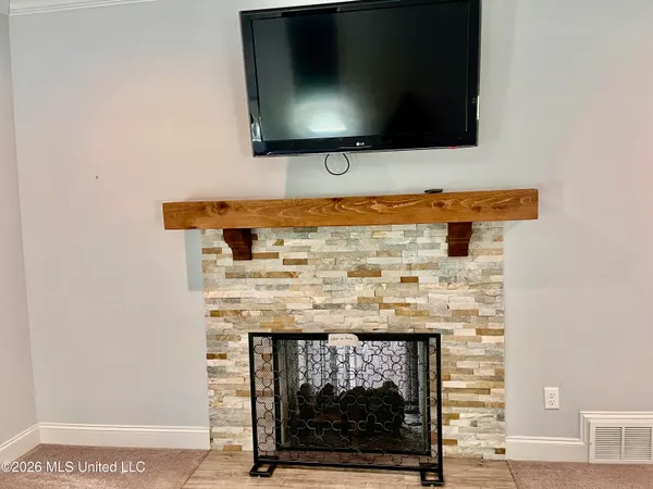 $609,000 | 9545 Green River Road, Lake Cormorant, MS 38641