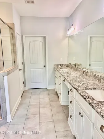 $609,000 | 9545 Green River Road, Lake Cormorant, MS 38641