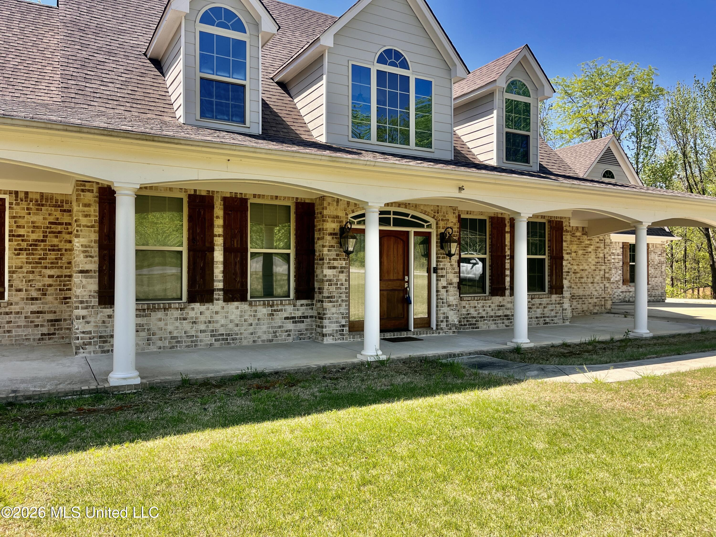 9545 Green River Road Lake Cormorant, MS 38641 - Photo 3 of 55 IMG_8965