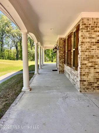 $609,000 | 9545 Green River Road, Lake Cormorant, MS 38641