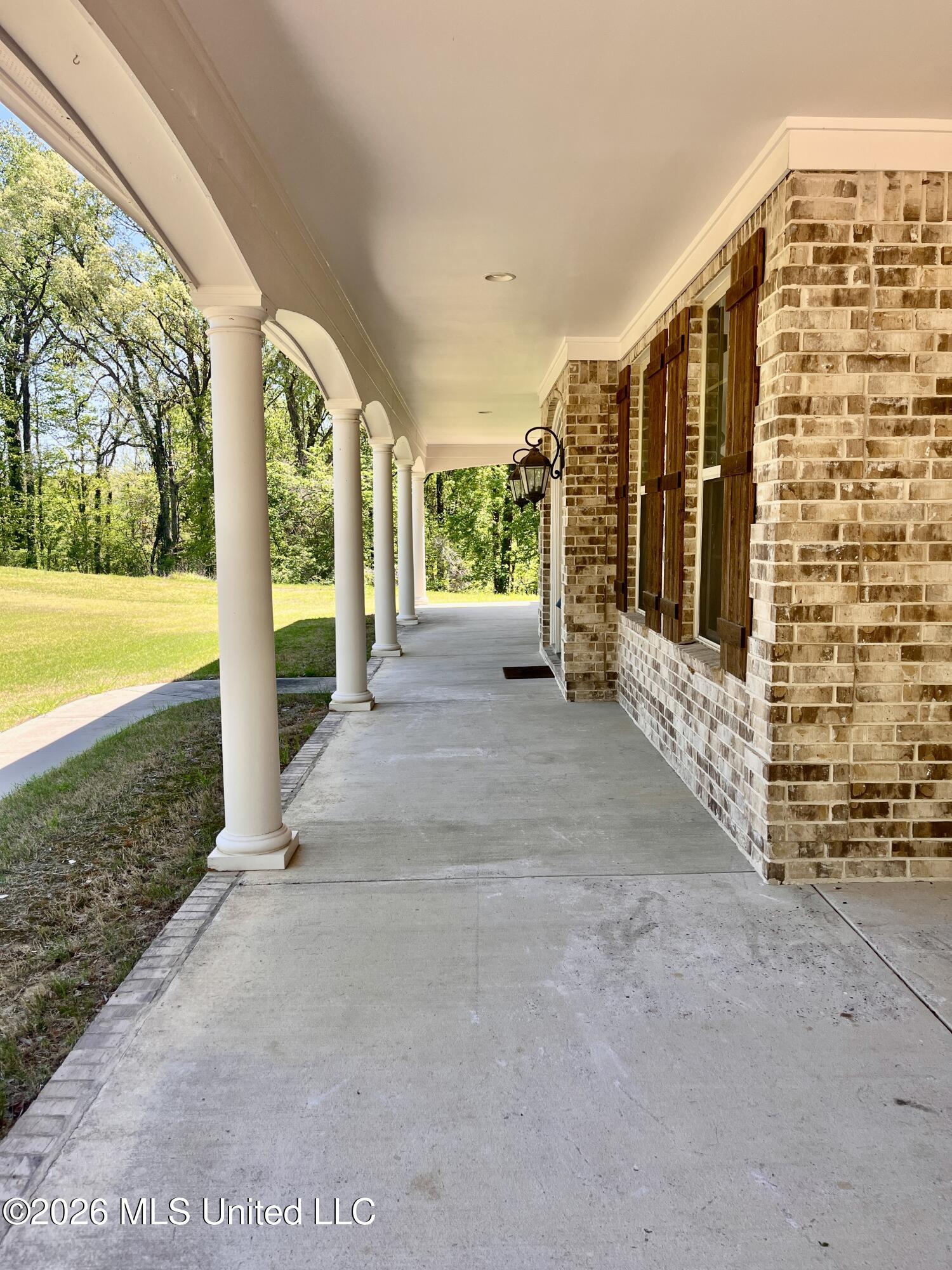 9545 Green River Road Lake Cormorant, MS 38641 - Photo 4 of 55 IMG_8964