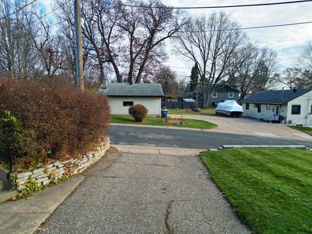 $375,000 | 3033 Longfellow Road, Mound, MN 55364