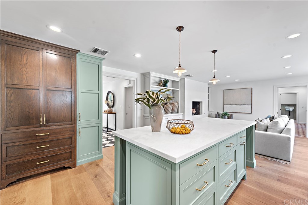 1806 Samar Drive Costa Mesa, CA 92626 - Photo 13 of 41 Every custom feature available...it is all here.