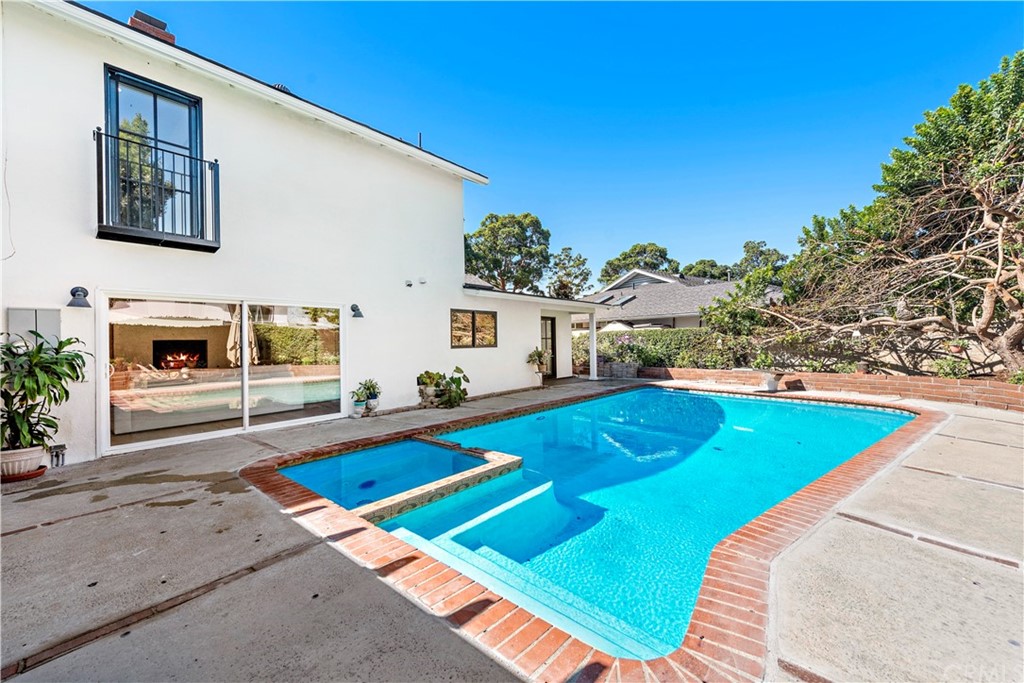 1806 Samar Drive Costa Mesa, CA 92626 - Photo 37 of 41