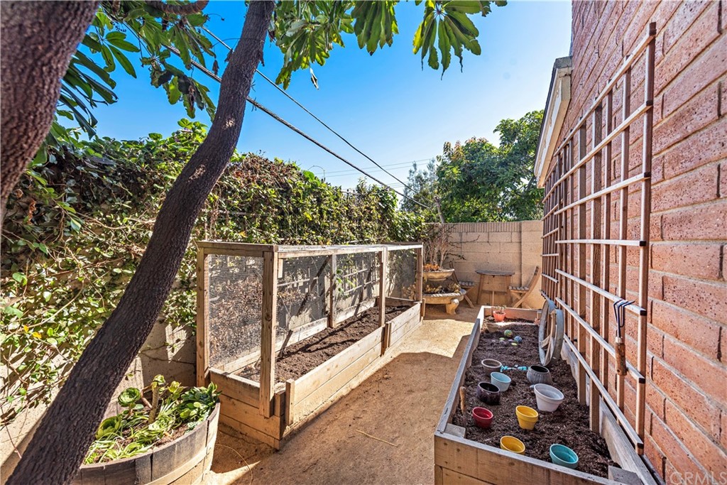 1806 Samar Drive Costa Mesa, CA 92626 - Photo 40 of 41 your own garden or chicken coop area is waiting for you