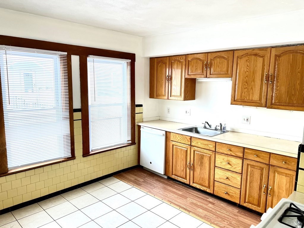 12 Forrest Street, Unit 1 Winthrop, MA 02152 - Photo 11 of 13
