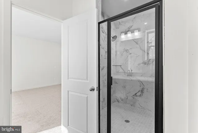 $599,999 | 19719 Misty Moss Square, Unit 1, Ashburn, VA 20147