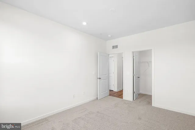 $599,999 | 19719 Misty Moss Square, Unit 1, Ashburn, VA 20147