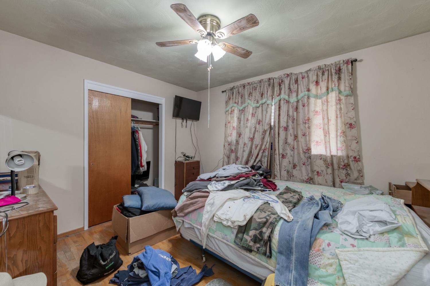 1055 East Dinuba Avenue Reedley, CA 93654 - Photo 15 of 54