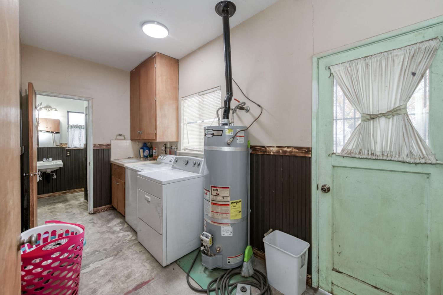 1055 East Dinuba Avenue Reedley, CA 93654 - Photo 22 of 54