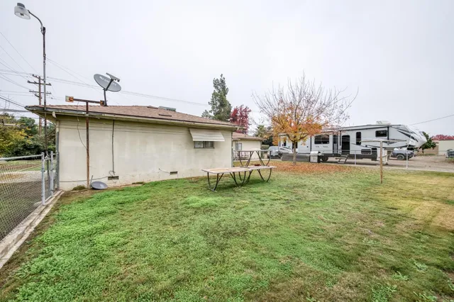$779,900 | 1055 East Dinuba Avenue, Reedley, CA 93654