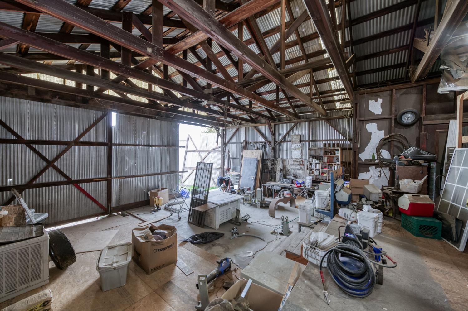 1055 East Dinuba Avenue Reedley, CA 93654 - Photo 32 of 54