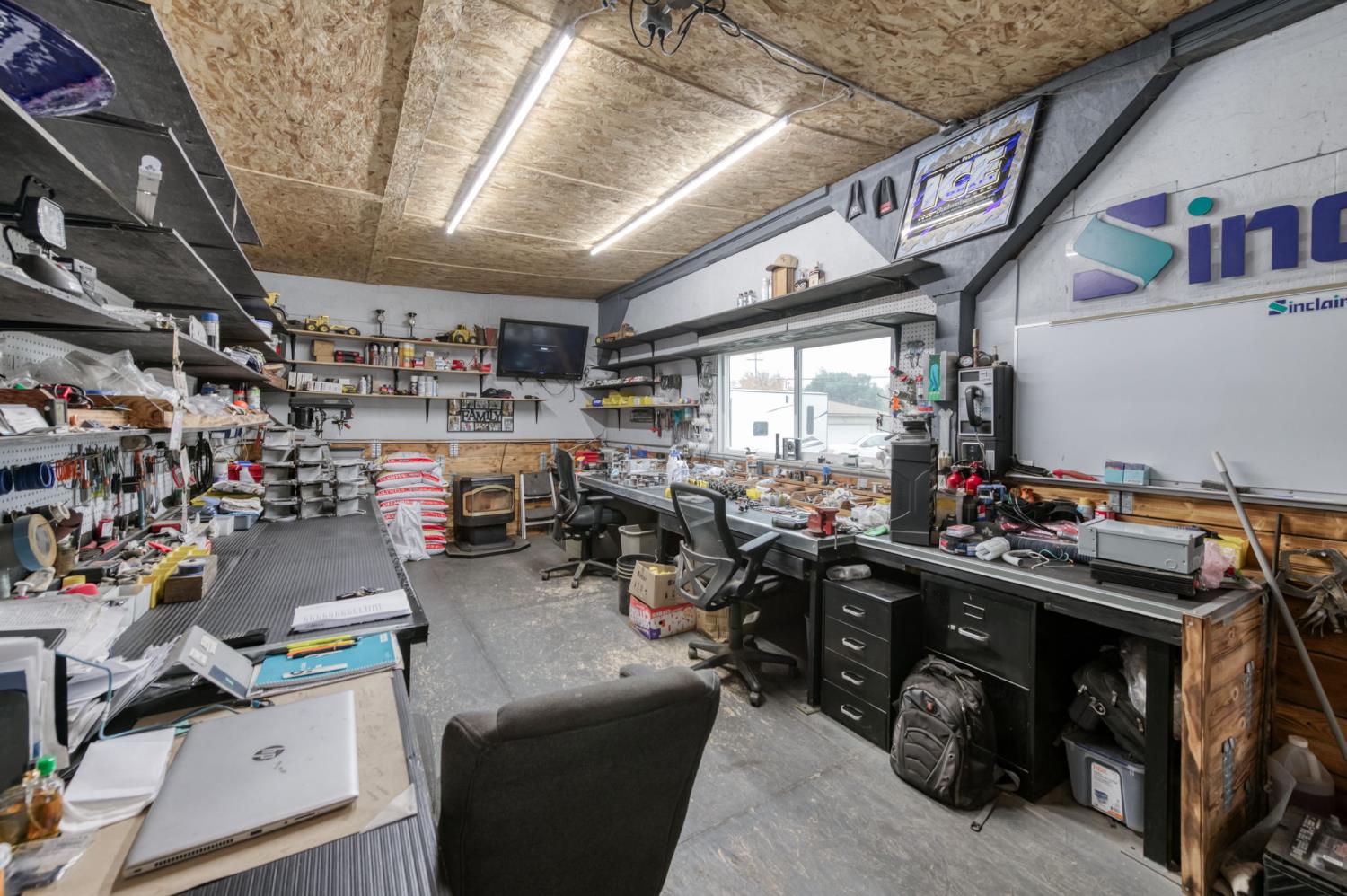 1055 East Dinuba Avenue Reedley, CA 93654 - Photo 36 of 54