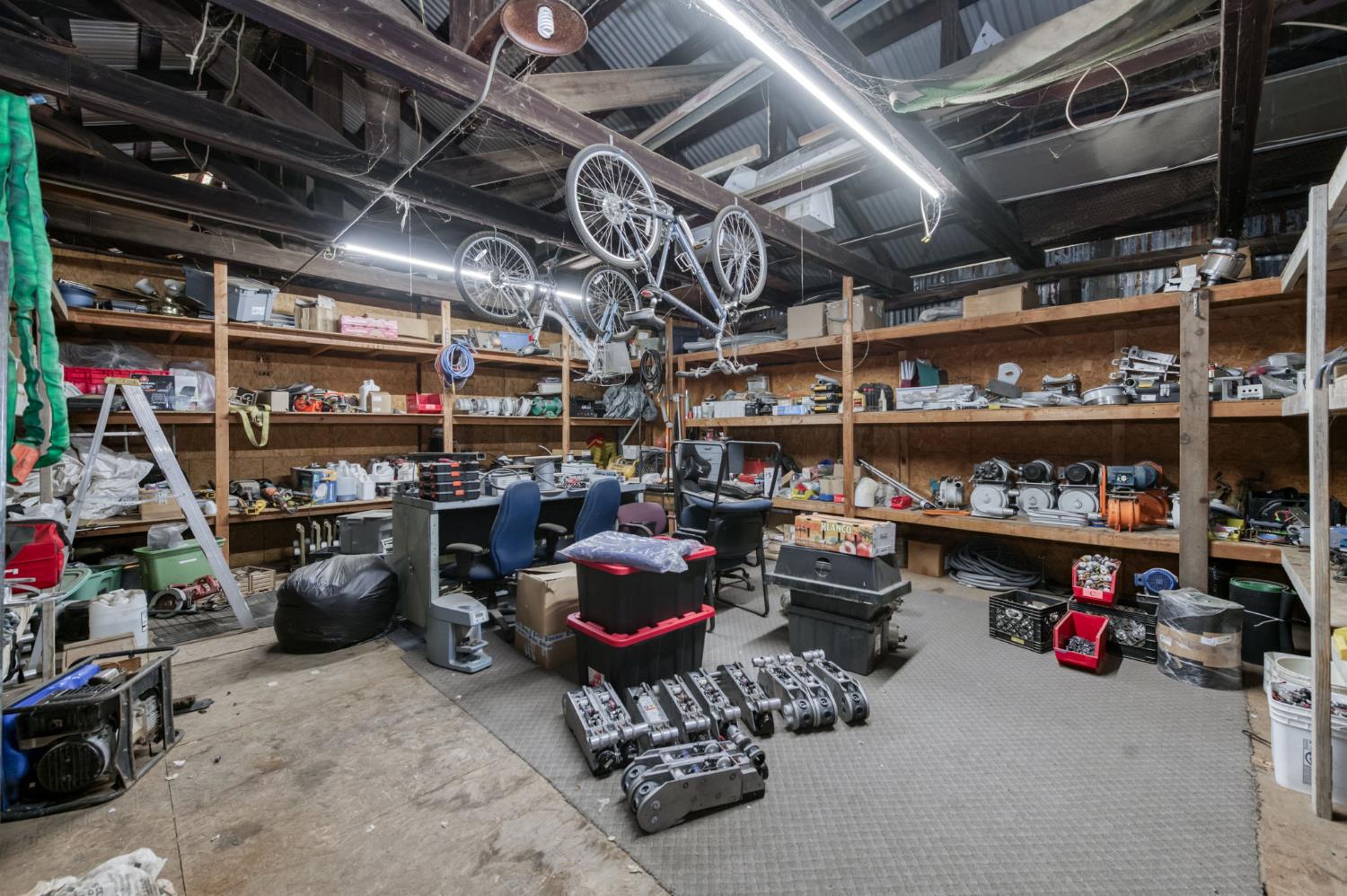 1055 East Dinuba Avenue Reedley, CA 93654 - Photo 37 of 54