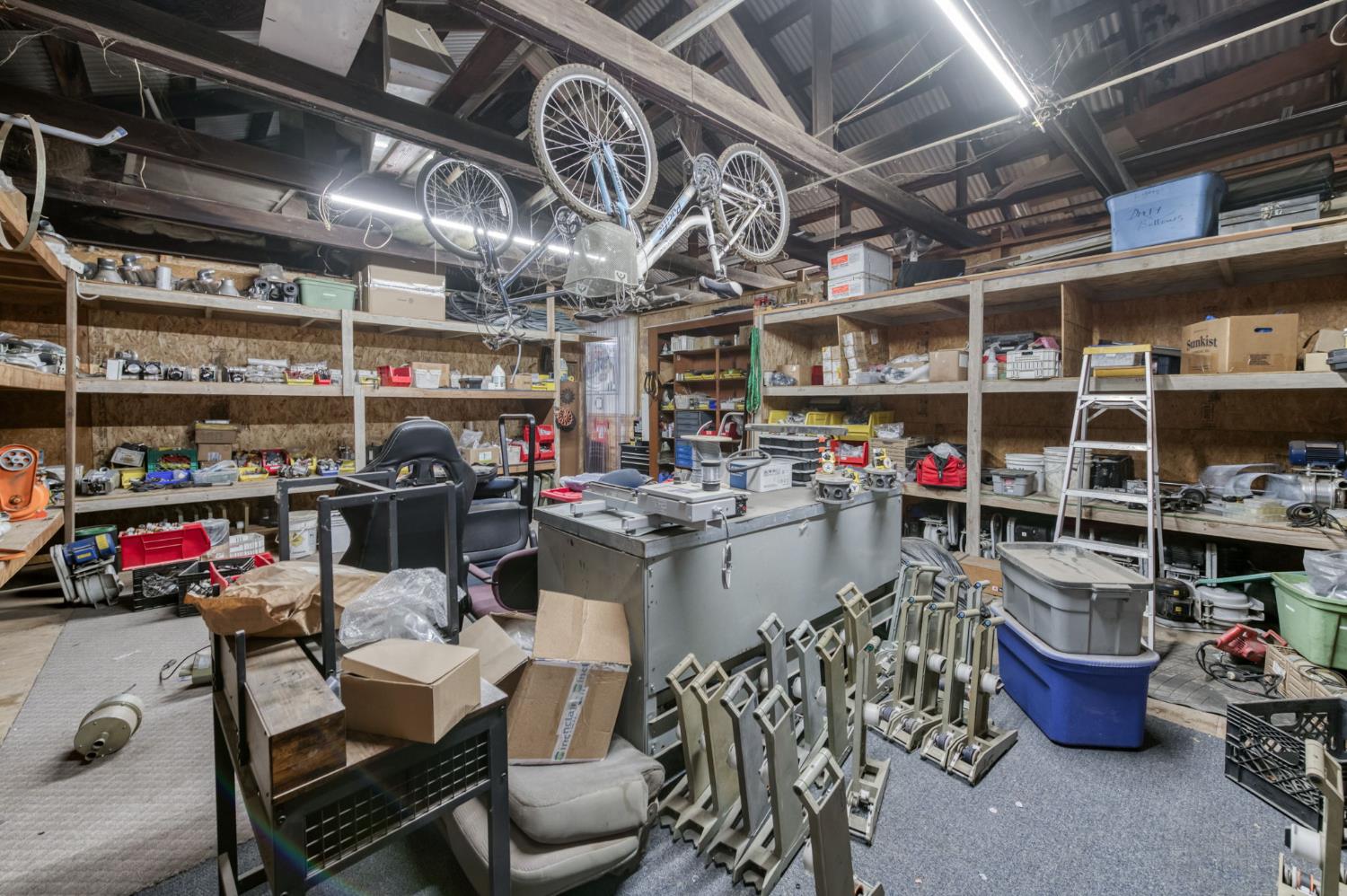 1055 East Dinuba Avenue Reedley, CA 93654 - Photo 38 of 54