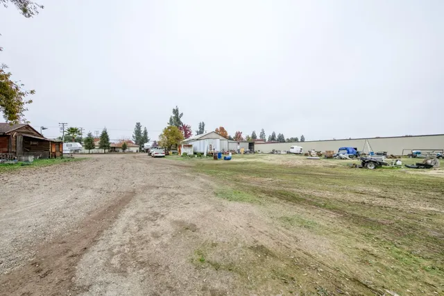 $779,900 | 1055 East Dinuba Avenue, Reedley, CA 93654
