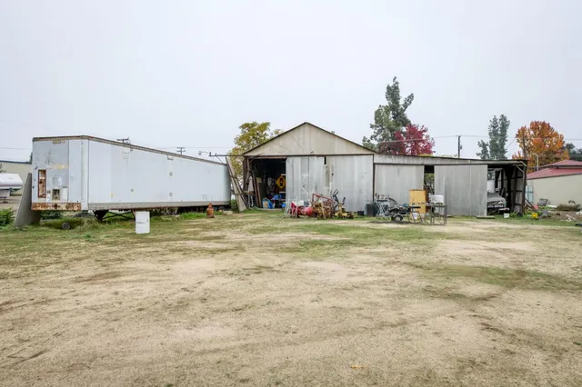 $779,900 | 1055 East Dinuba Avenue, Reedley, CA 93654