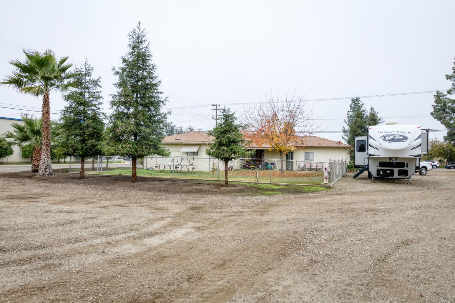 1055 East Dinuba Avenue Reedley, CA 93654 - Photo 47 of 54