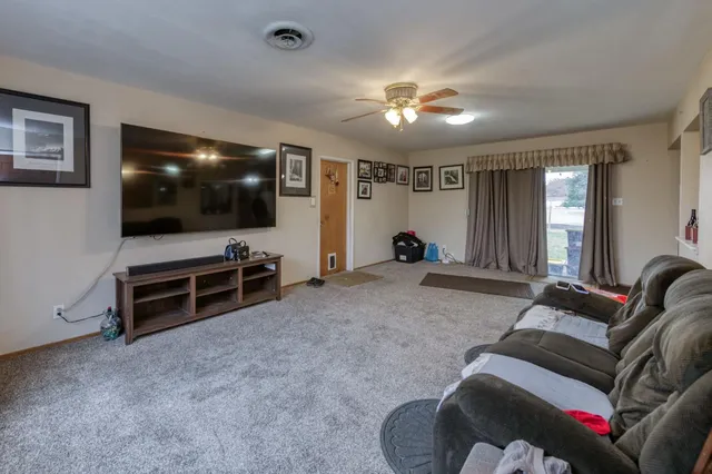 $779,900 | 1055 East Dinuba Avenue, Reedley, CA 93654