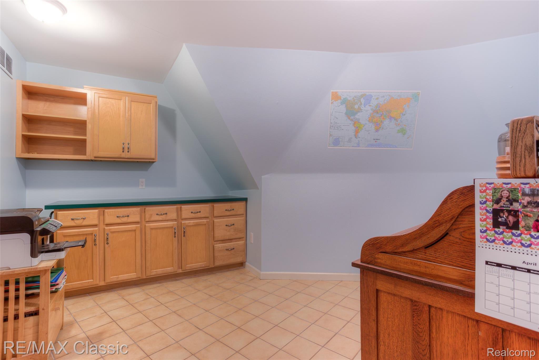 13257 Fagan Road Holly, MI 48442 - Photo 27 of 62 13257 fagan interiors (35).jpg