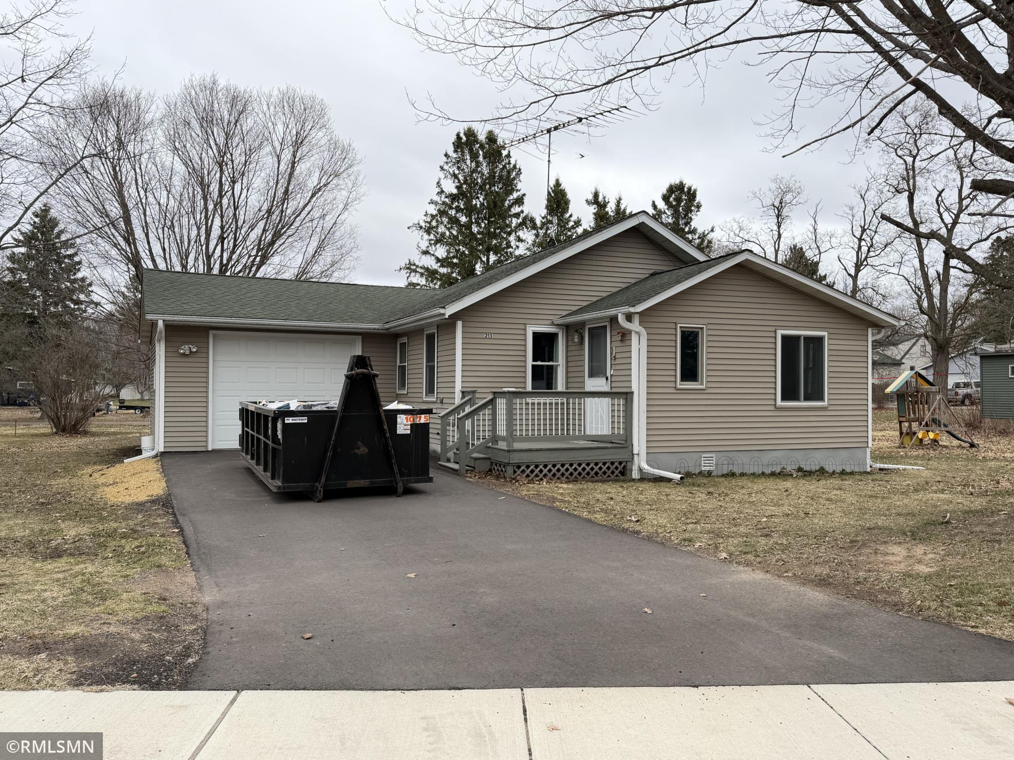 213 East Park Avenue Luck, WI 54853 - Photo 1 of 25