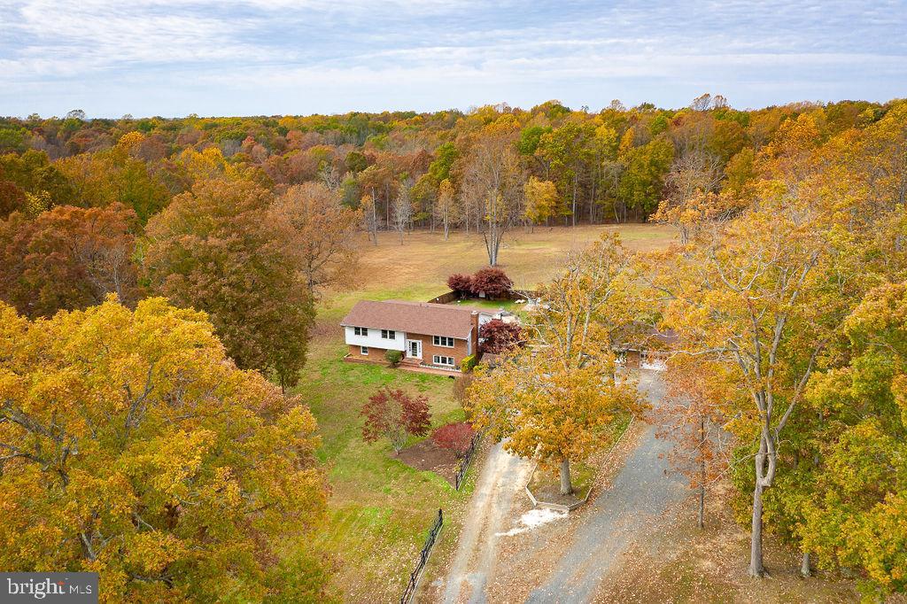 12320 Tacketts Mill Road Stafford, VA 22556 - Photo 4 of 69 Gallery Image 4