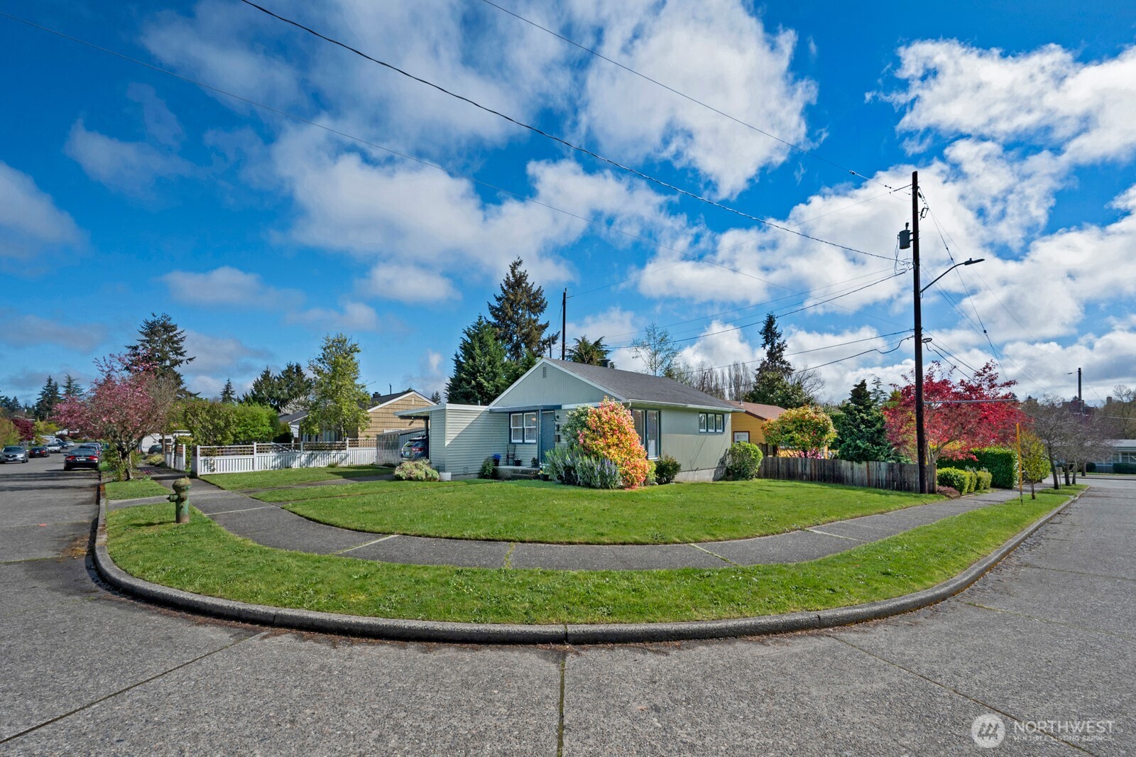 9328 31st Avenue Southwest Seattle, WA 98126 - Photo 2 of 31