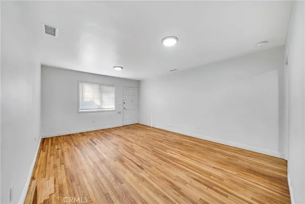 $2,299 | 14233 1/2 Sylvan Street, Van Nuys, CA 91401