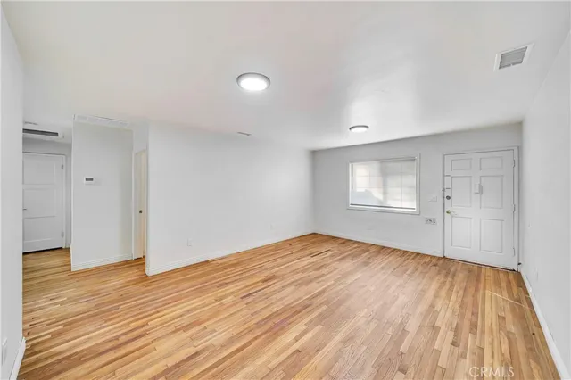 $2,299 | 14233 1/2 Sylvan Street, Van Nuys, CA 91401