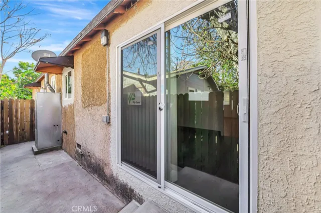 $2,299 | 14233 1/2 Sylvan Street, Van Nuys, CA 91401