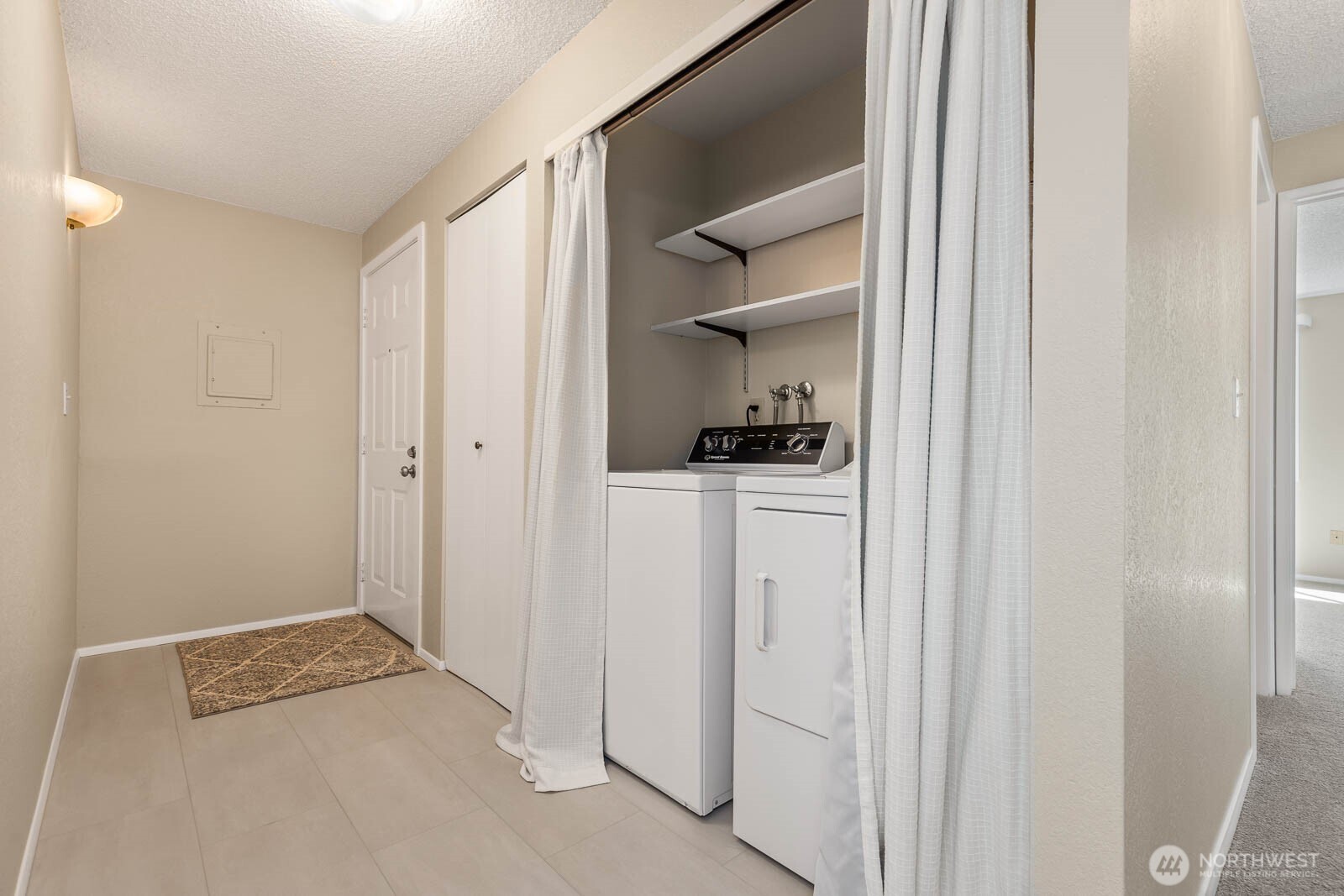 820 Cady Road, Unit F105 Everett, WA 98203 - Photo 17 of 26 Gallery Image 17