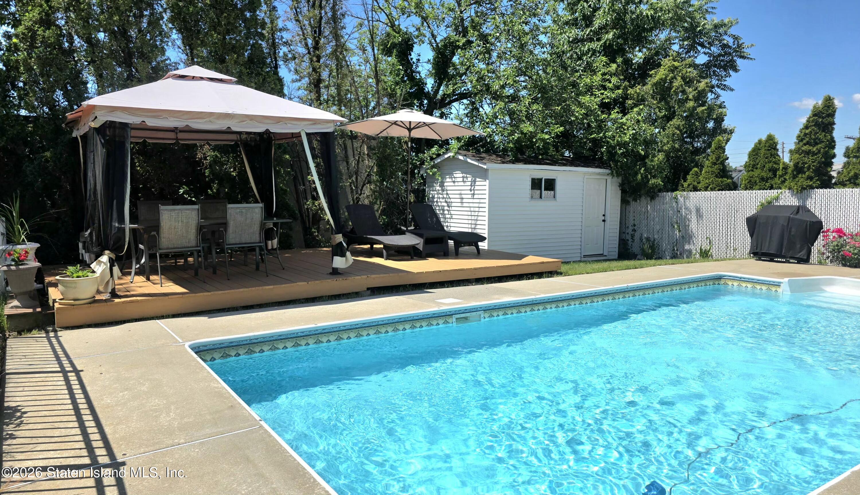 80 Normalee Road Staten Island, NY 10305 - Photo 11 of 79 20260608_111534