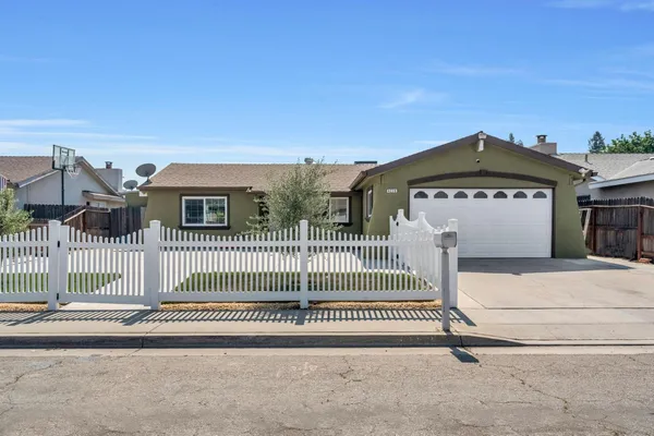 $353,000 | 4239 West Cortland Avenue, Fresno, CA 93722